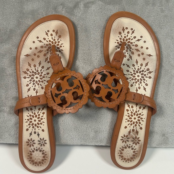 Tory Burch brown leather scalloped miller sandals - Picture 4 of 8